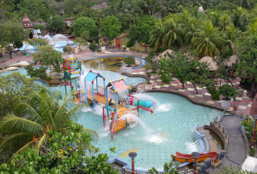 Wave Pools & Rapids